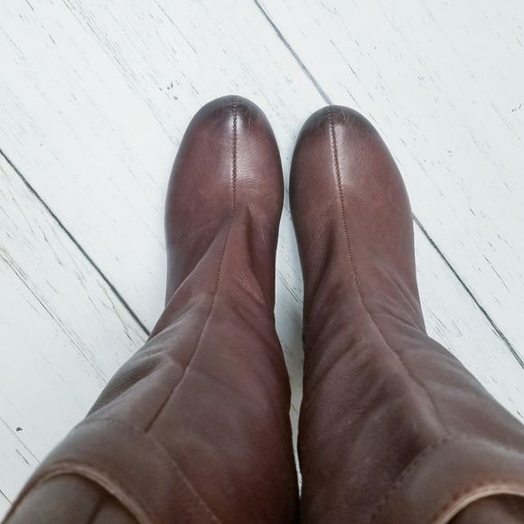 Fossil | Tall | Brown Distressed  |Leather Boots - Picture 2 of 9